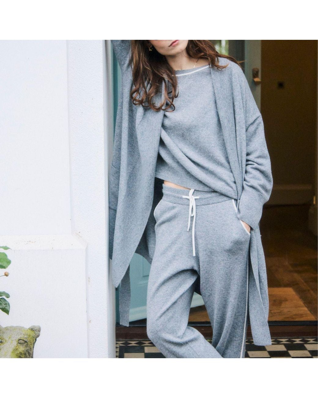 Mamu Dream Blue Cashmere Cuffed Ankle Joggers With Ivory Contrast