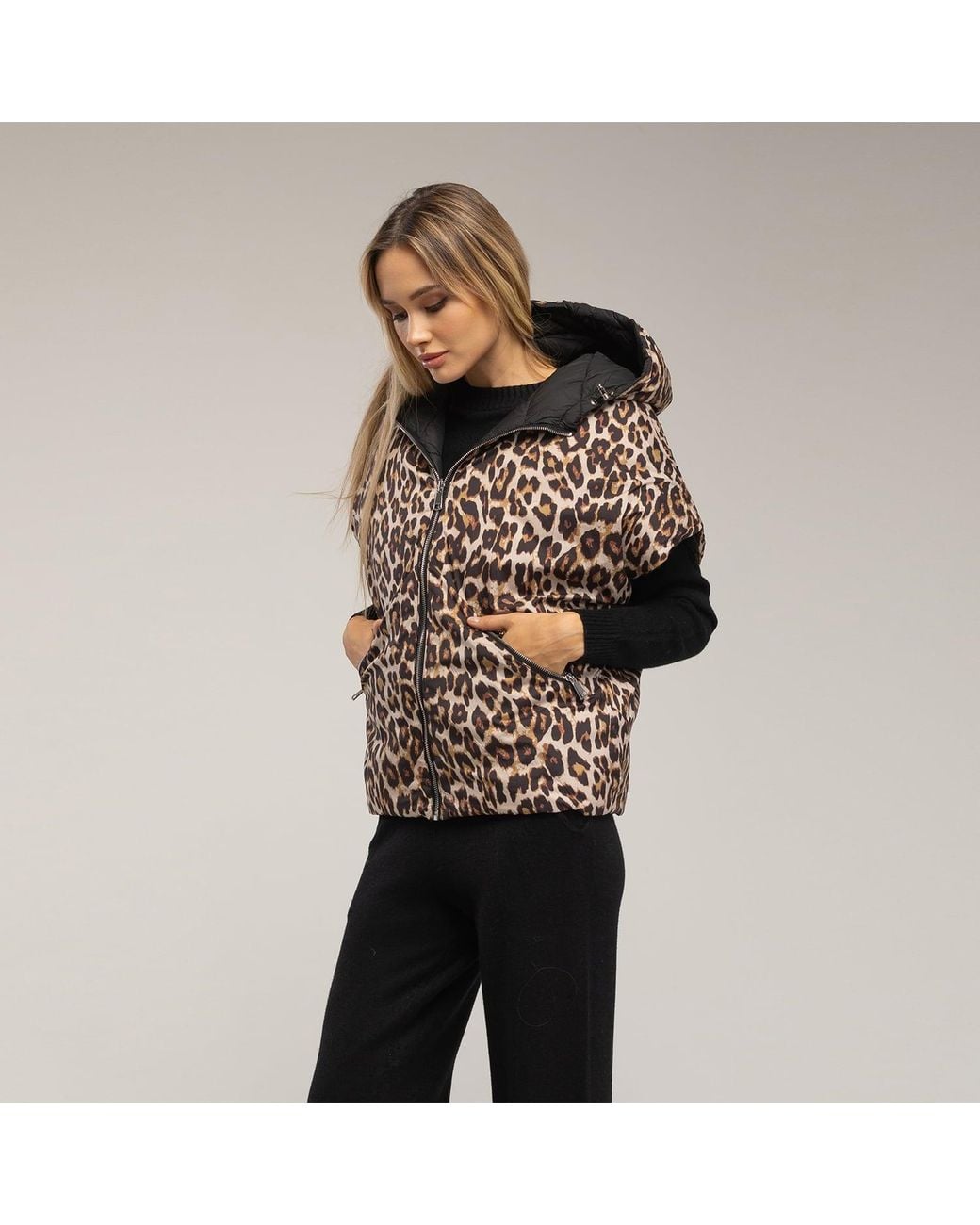 Tantra Spain Sl Black Oversized Reversible Quilted Vest With Hood And Zippered Pockets