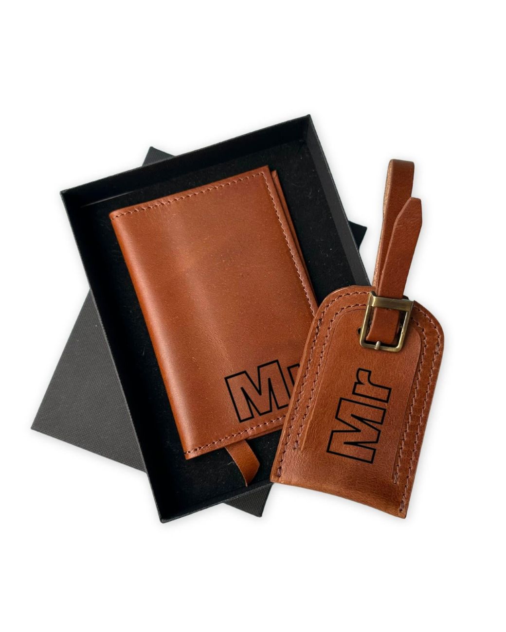 VIDA VIDA Brown Mr & Mrs Handmade Leather Passport And Luggage Tag Travel Set for men