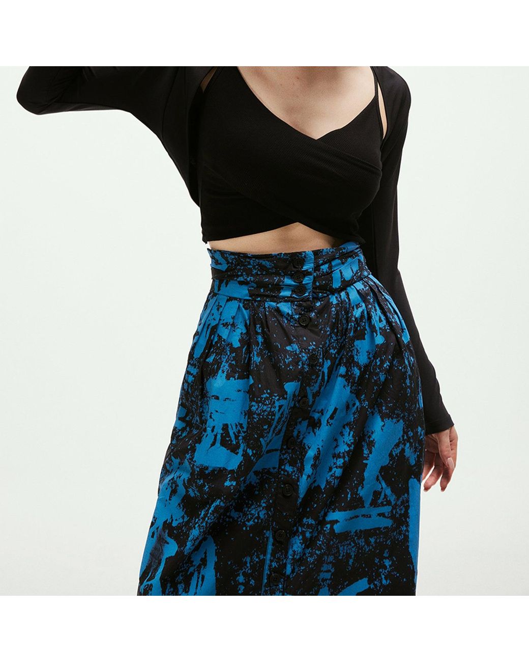 Smart and Joy Blue Buttoned Straight Skirt