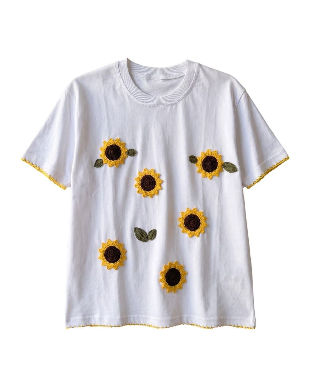 Ana Chic White Sunflower Handmade Crochet Applique Cotton Tee