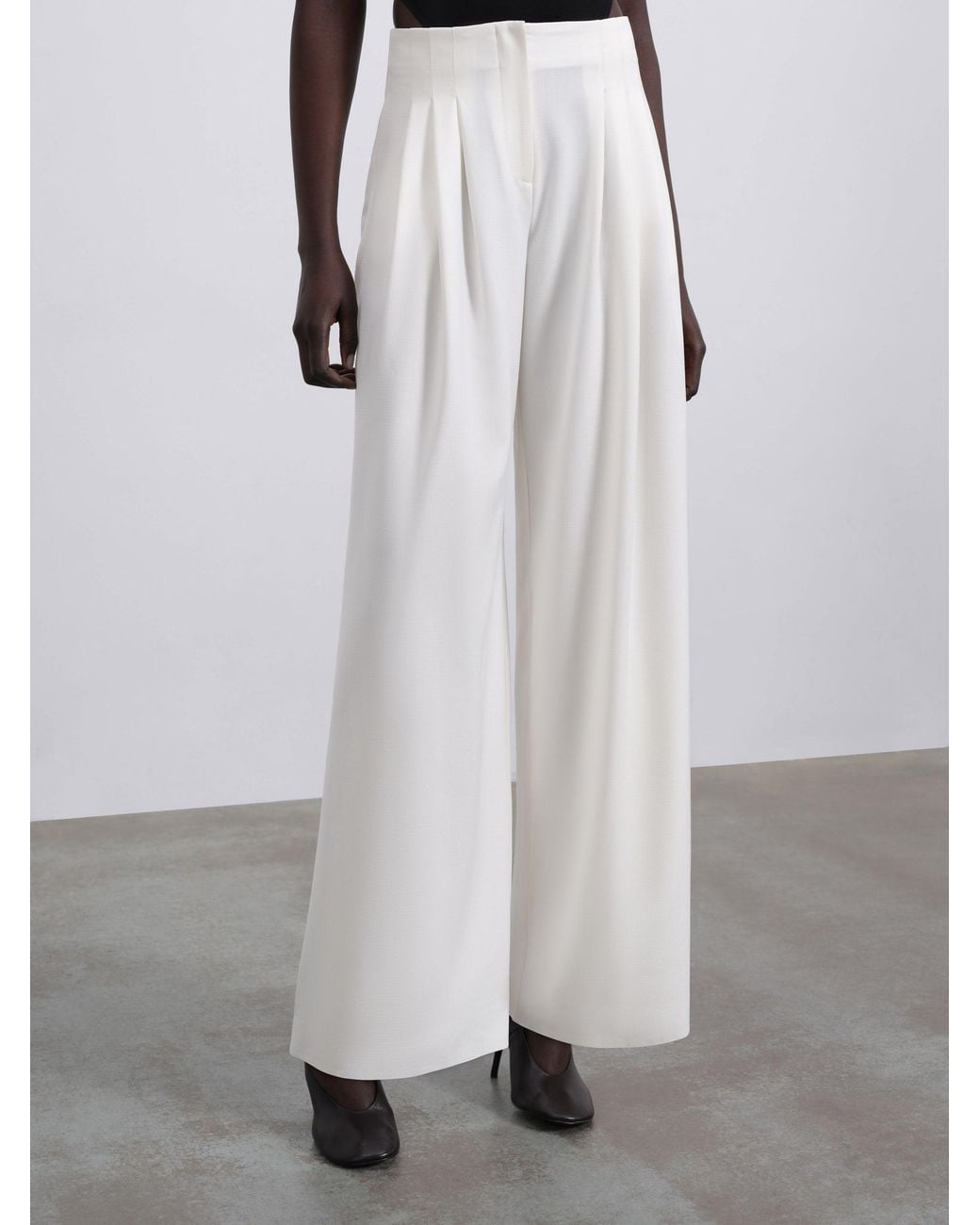 Sélone White Nore Pleated Tailored Trousers