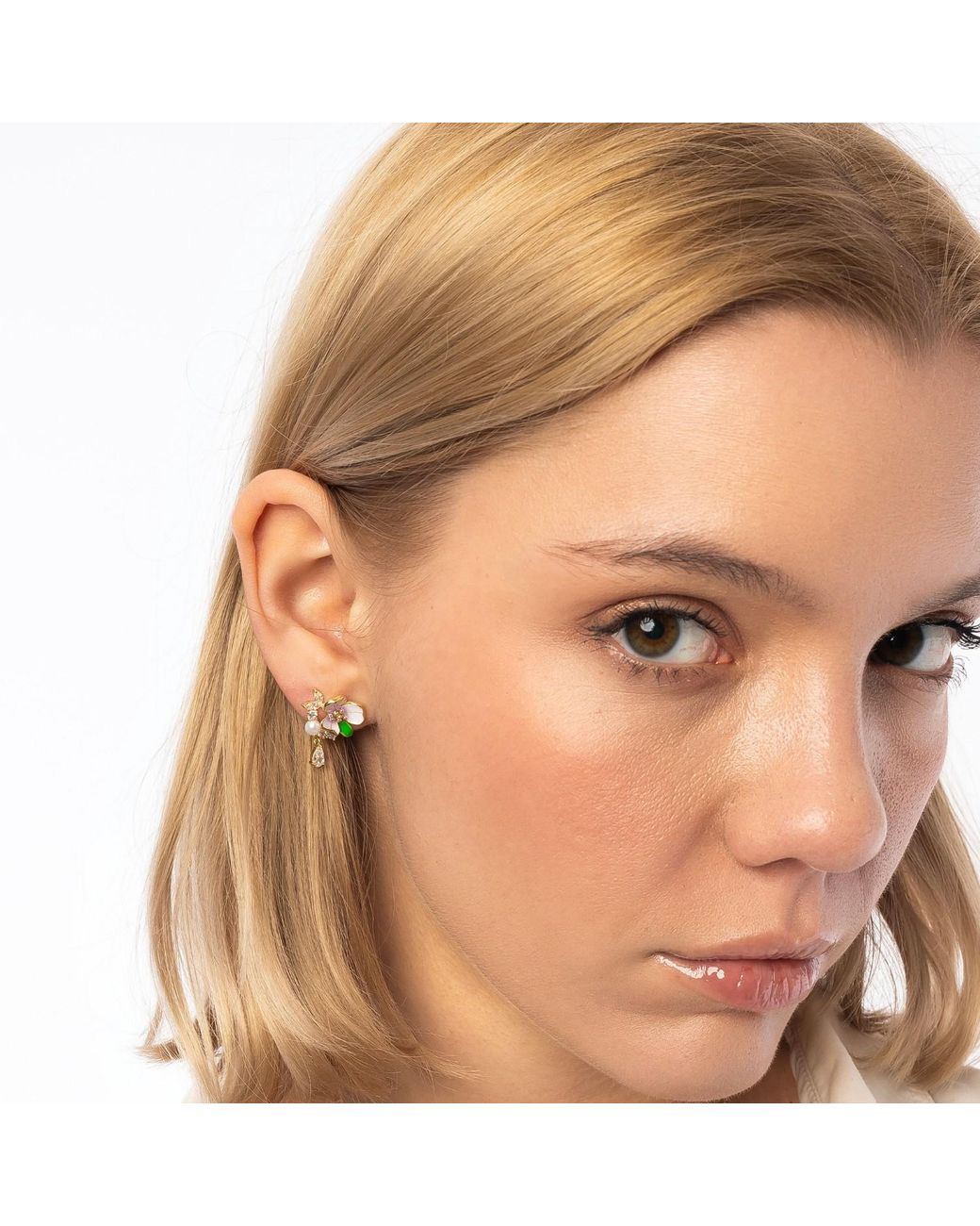 Spero London White Pansy Floral Earring