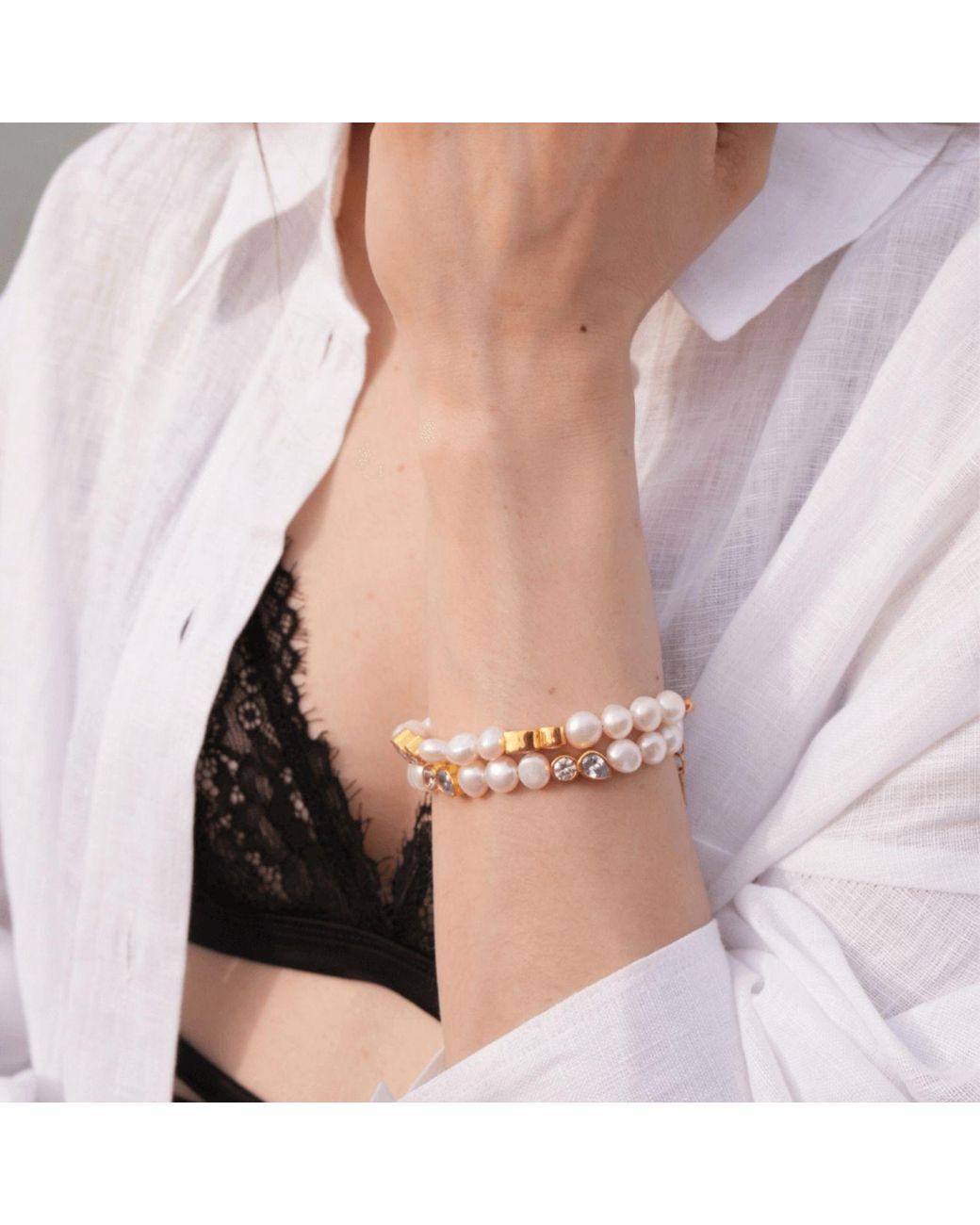 LINYA JEWELLERY Metallic Diana Stone Pearl Bracelet
