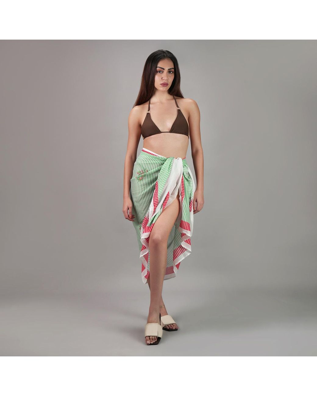 DHARA SHETH DUBAI Blue Azure Bloom Floral Resort Tube-Style Sarong
