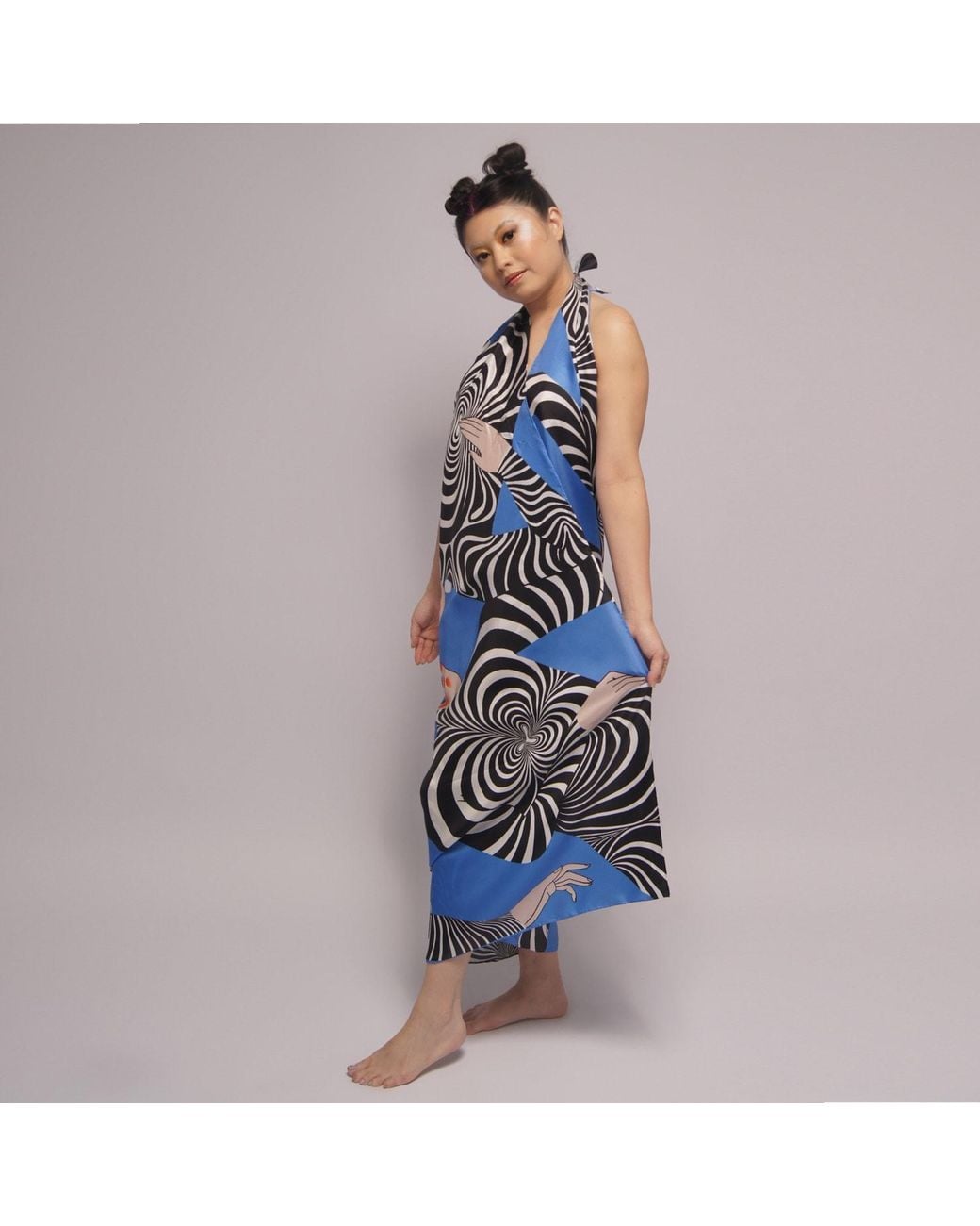 Momme Studio Blue Entrancing Individuals