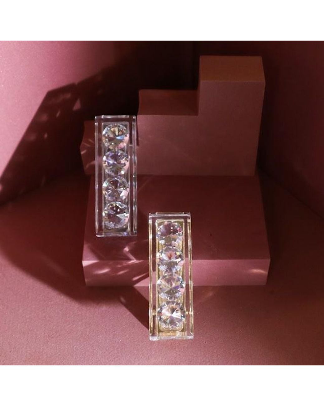 Iostudio White Jewelry Clip Happiness
