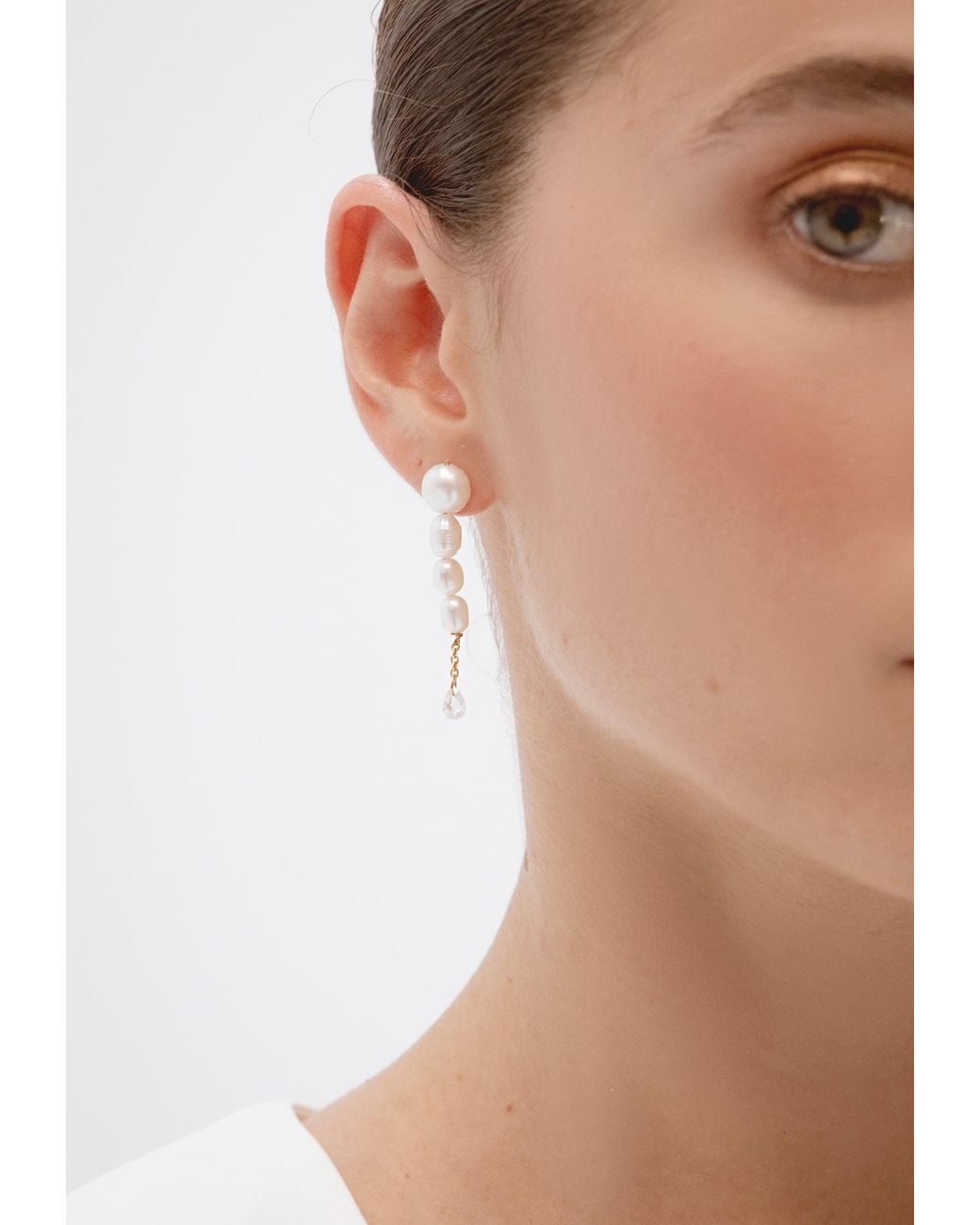 Lavani Jewels White Brisa Mini Pearls Earrings