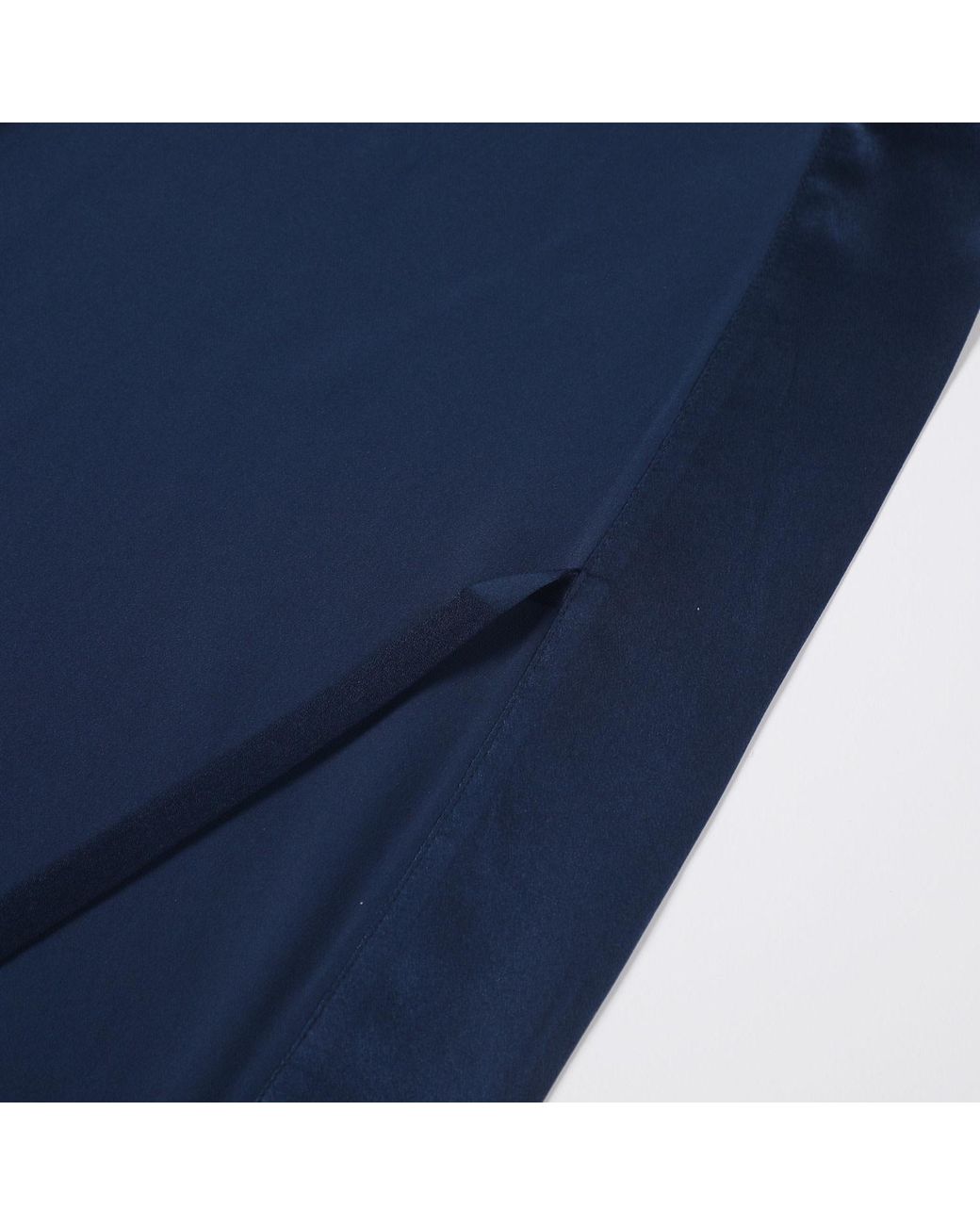 Soft Strokes Silk Blue Pasithea