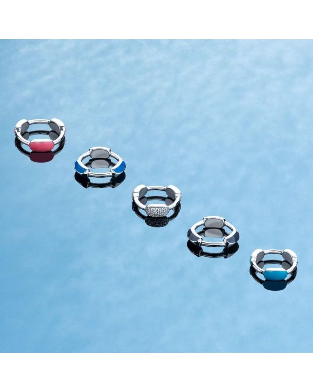 Arte Madrid Metallic Toggle Sculpted Dome Ring