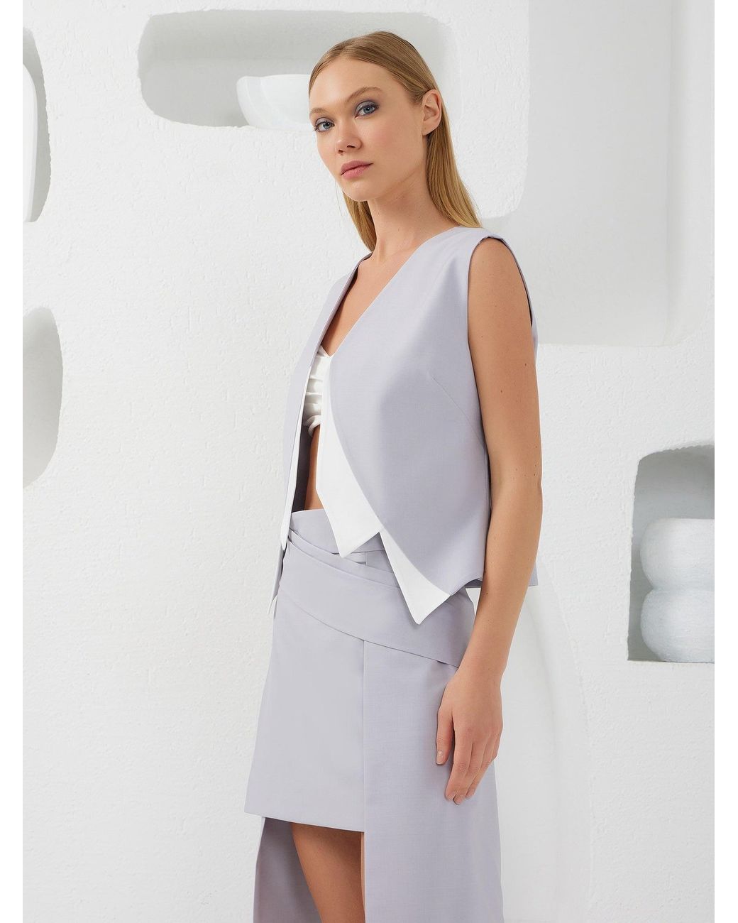 Lumina Eligma Gray Collar-Elle Vest
