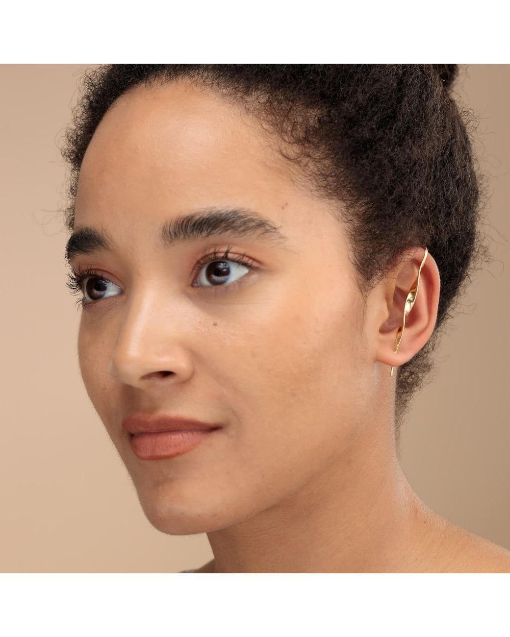 Scream Pretty Metallic Plated Ribbon Ear Crawler