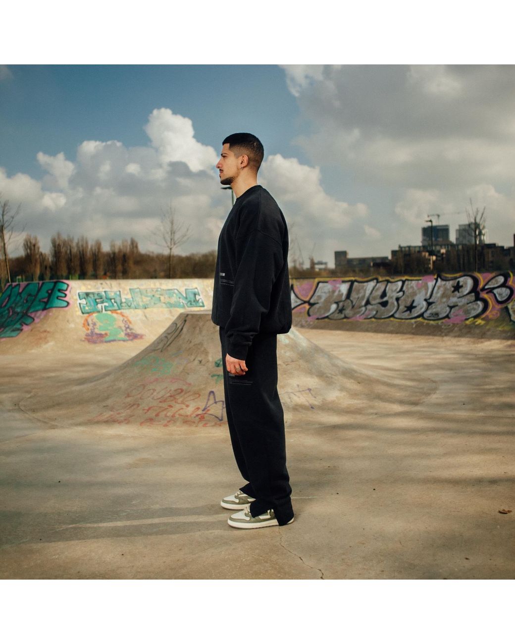 Storm Blue Essential Sweatshirt Midnight for men