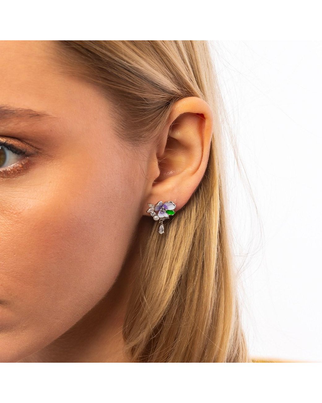 Spero London White Pansy Floral Earring