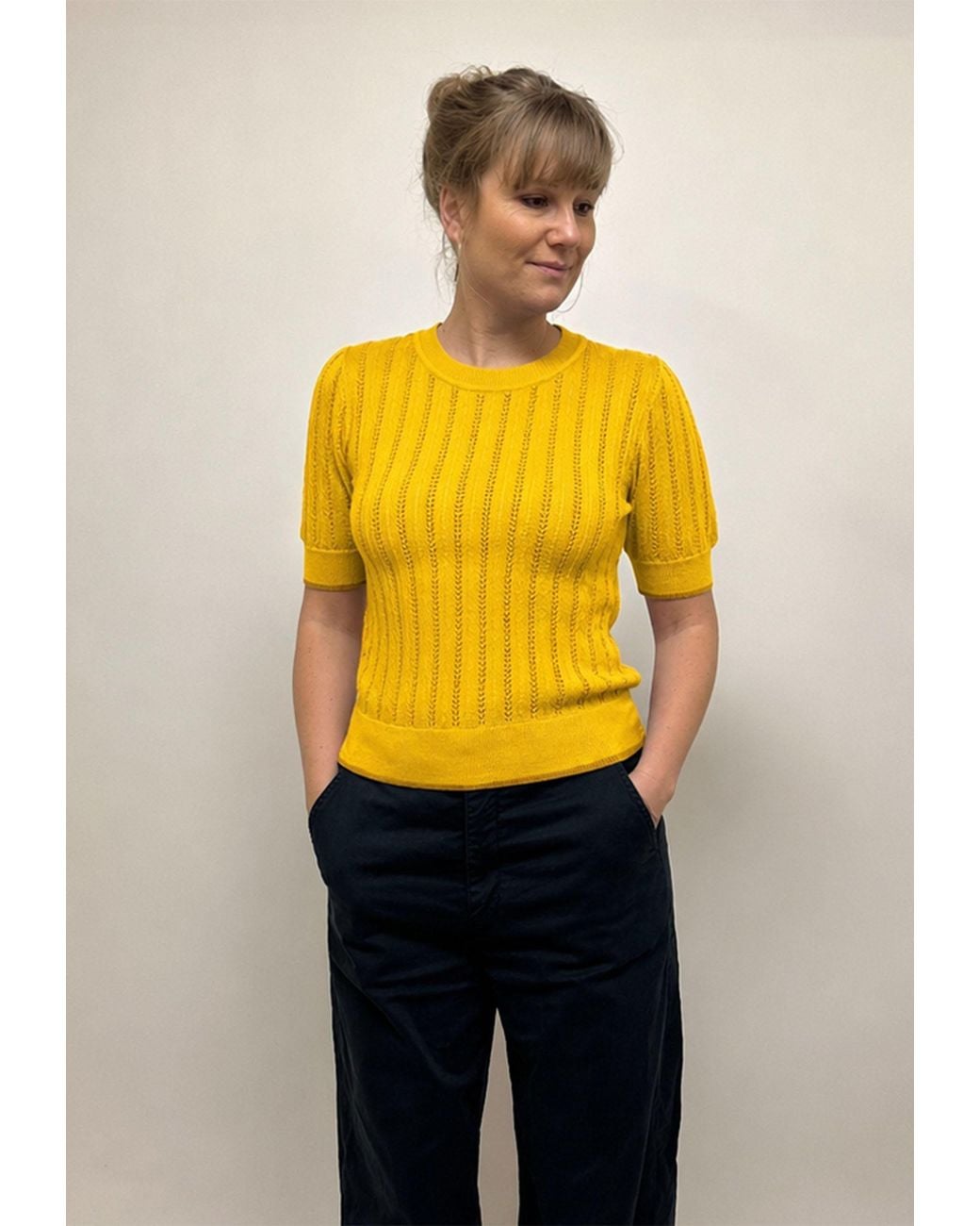 GROBUND Yellow Almine Tee –