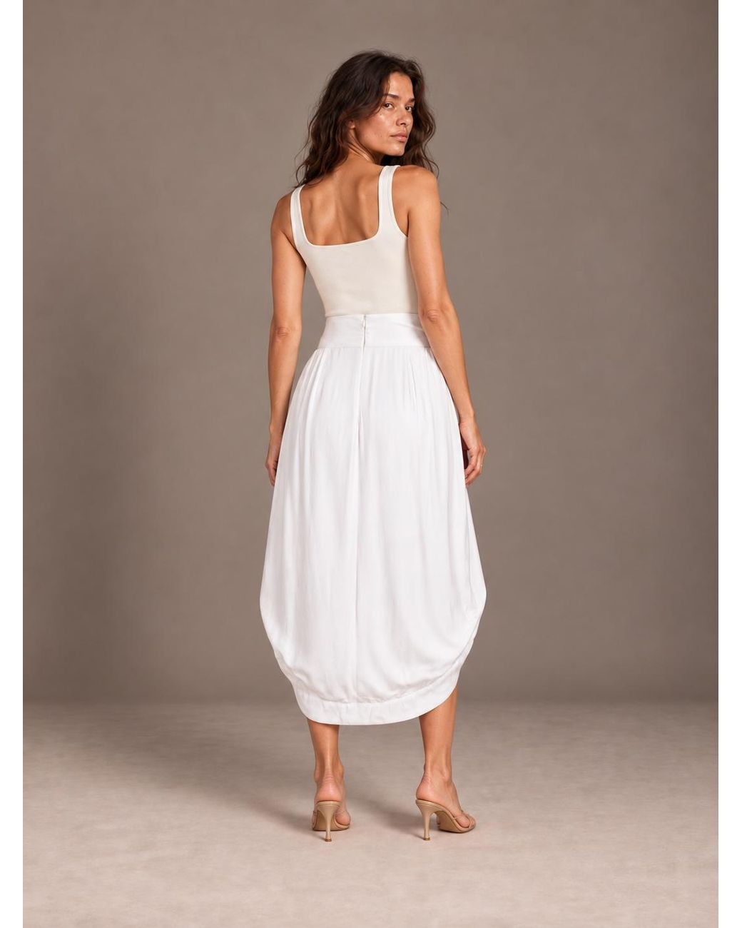 Carolina Benoit White Cocoon Bamboo Bow Skirt –