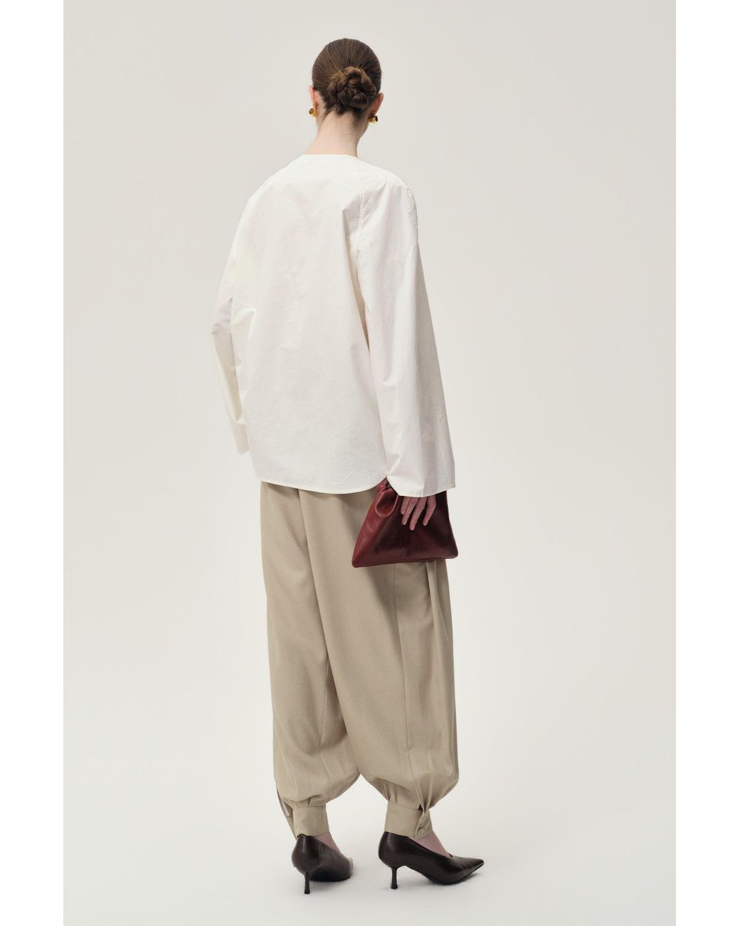 FRONT ROW SHOP White Sculptural Shaped Shirt Off