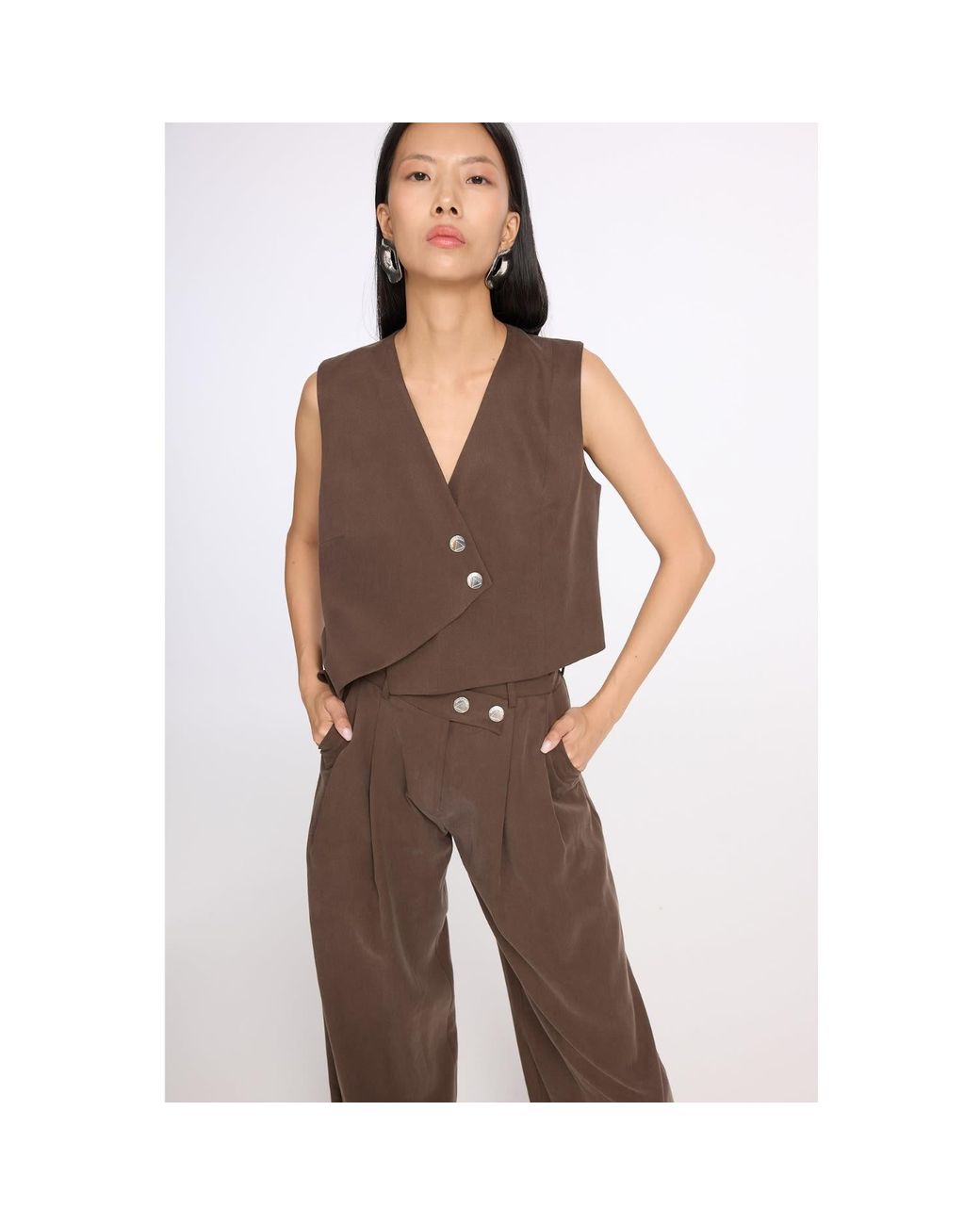 Mirimalist Brown Ixir Vest