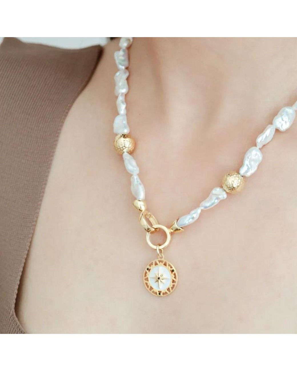 LINYA JEWELLERY Metallic Pole Star Locket Pearl Necklace