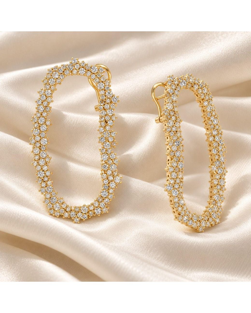 Artisan Metallic Natural White Sapphire Stud Earrings 18k Yellow Gold
