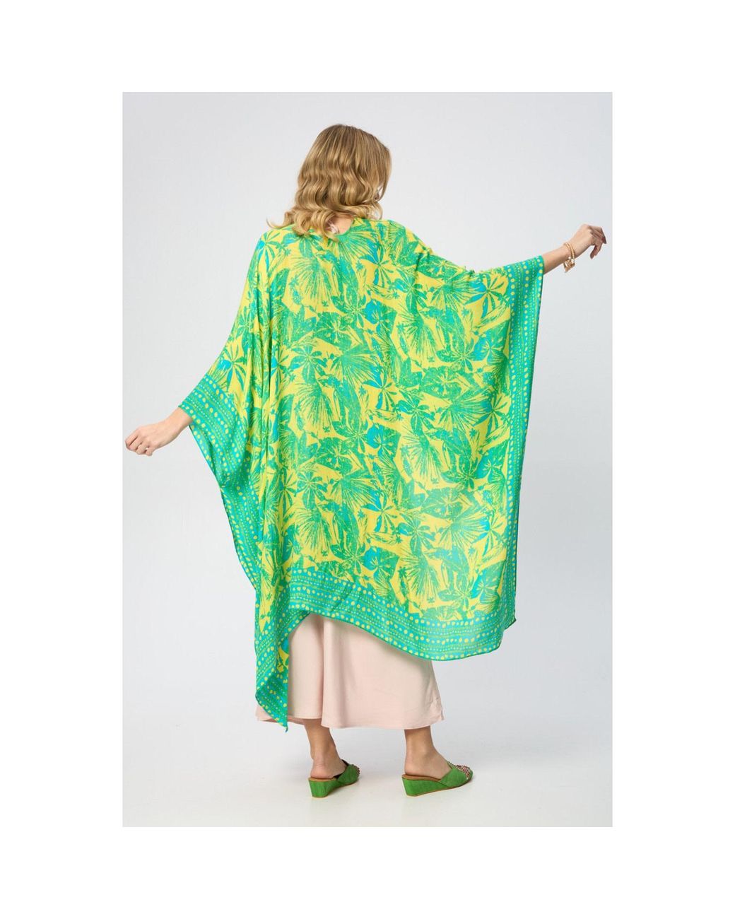 Saachi Green Tropical Print Kimono