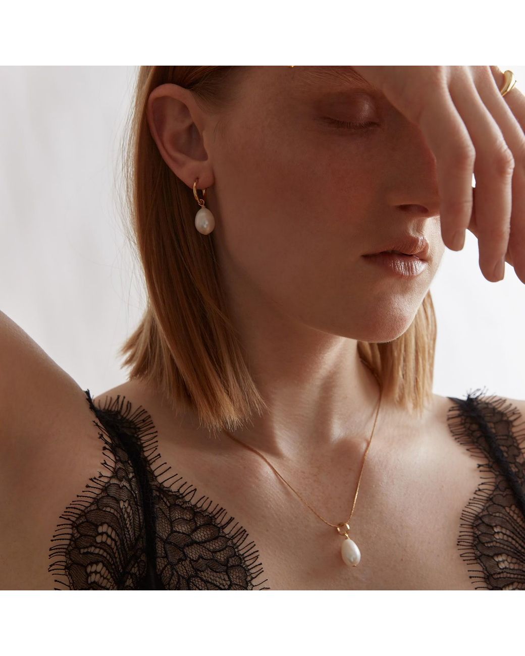 Biko Jewellery White Freshwater Pendant