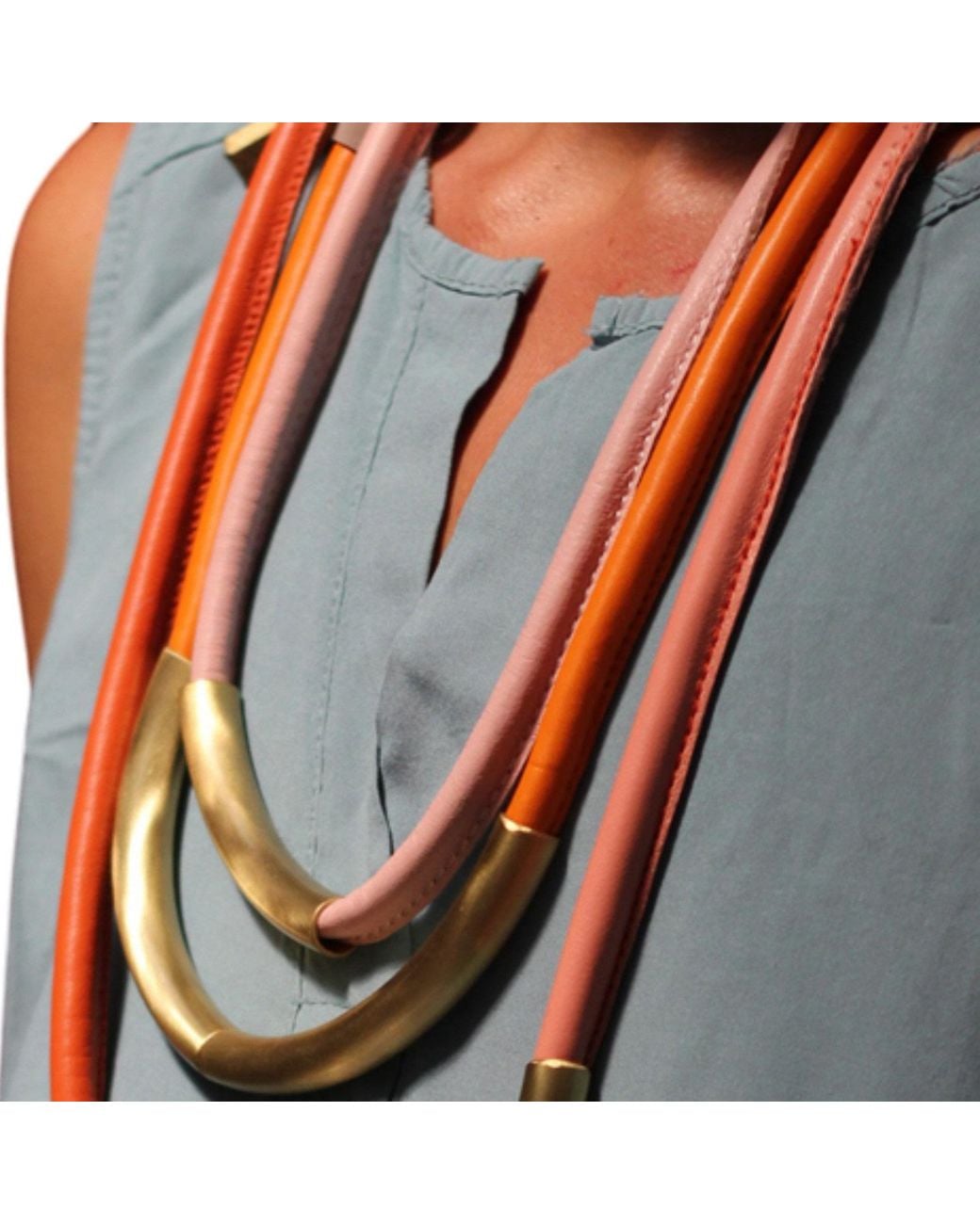 Svetlana Vukov Blue Fluid Lines Necklace