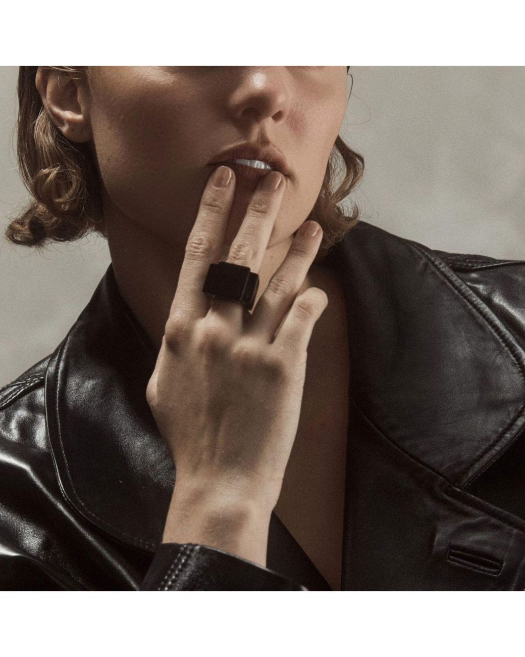THE ROSE Gray Bague Urbone – Sculptural Ring