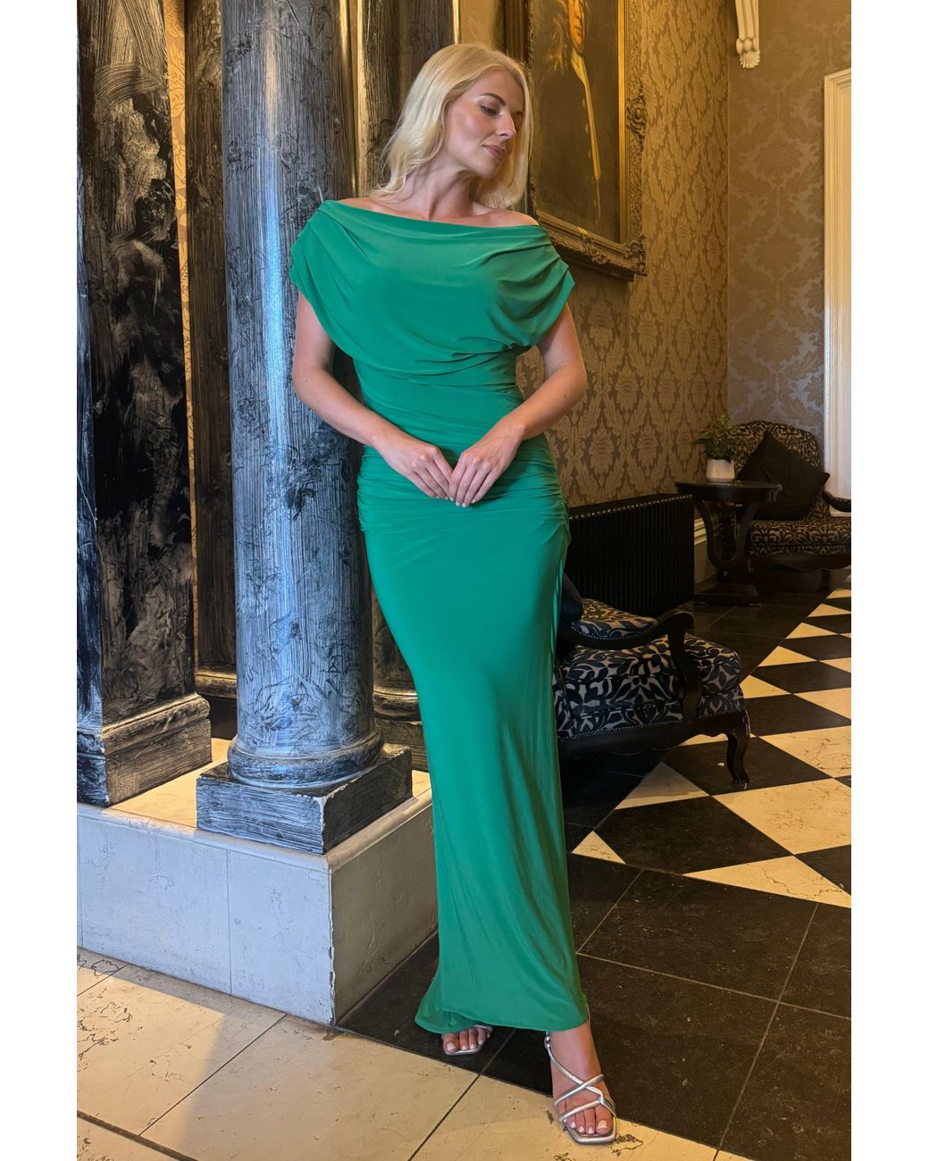 Atom Label Green Platinum Gown