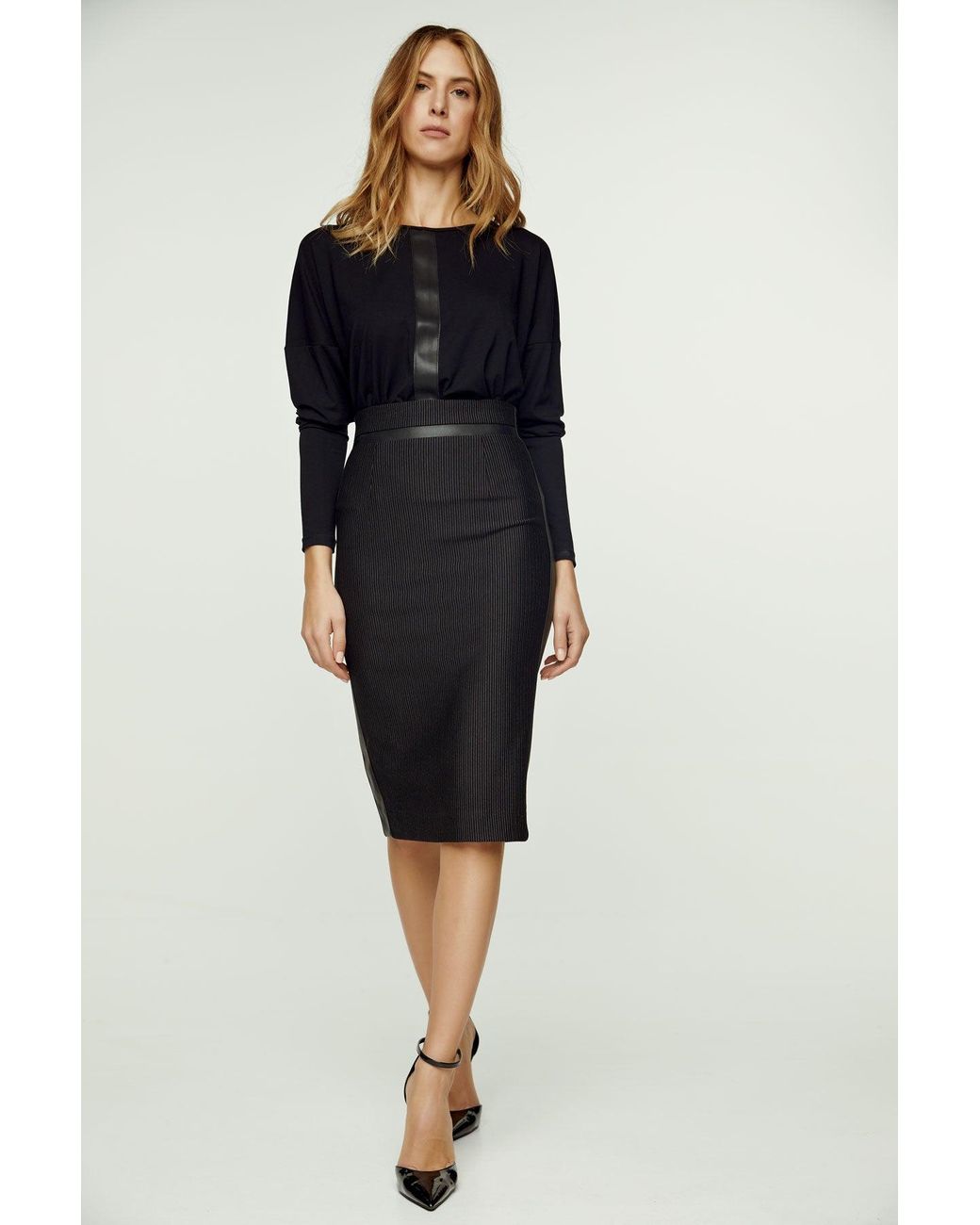 Conquista Gray High Waisted Pencil Skirt With Leather Detail