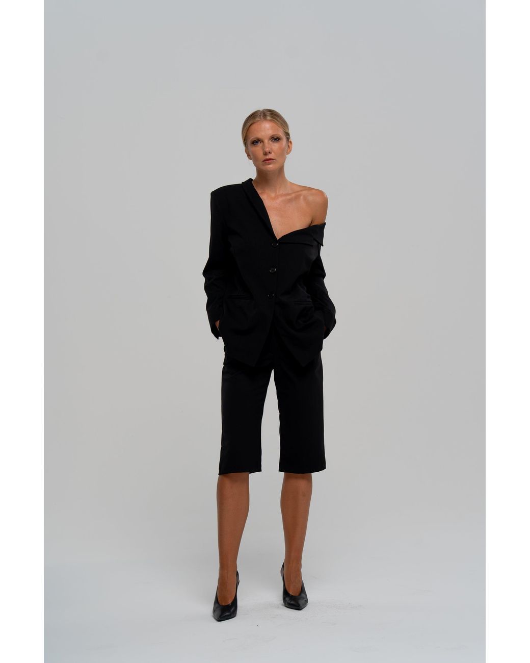 The Ethos Studio Black Lyra Blazer