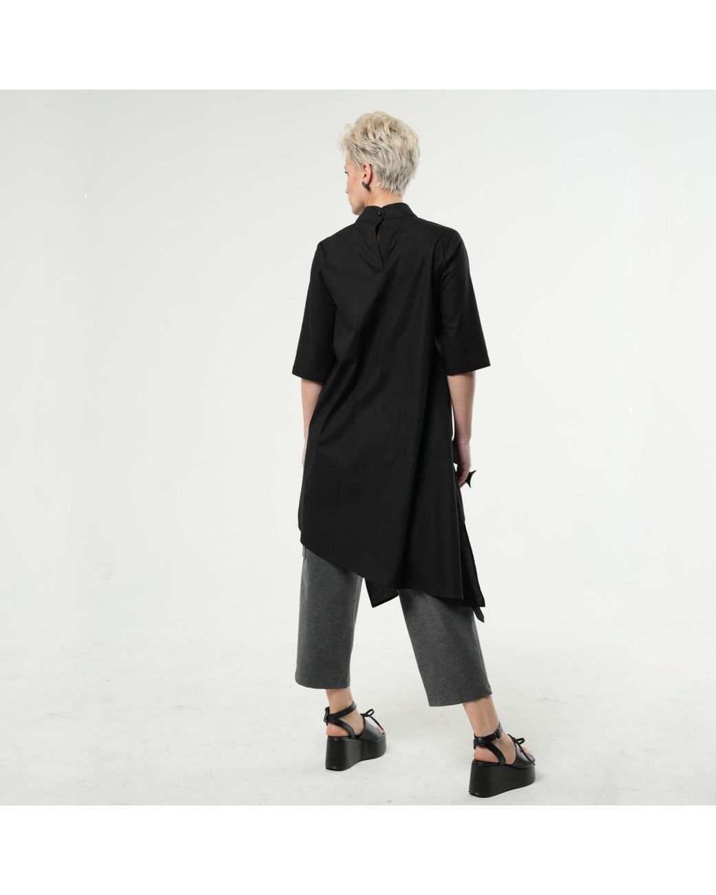 Metamorph Black Asymmetric Loose Shirt