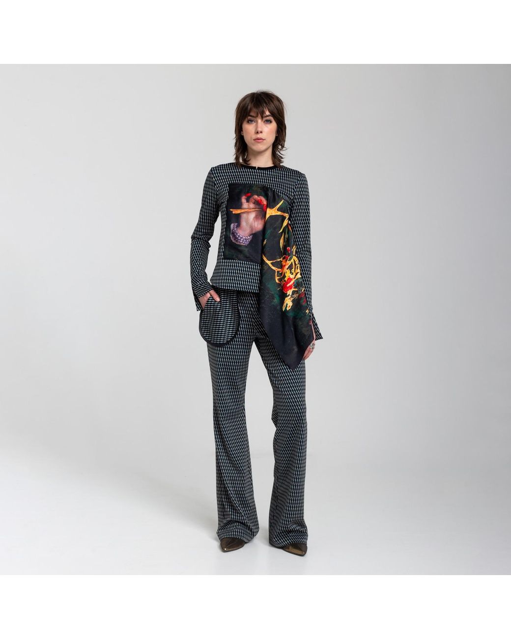 ARTISTA Black Gift Printed Satin Scarf Top