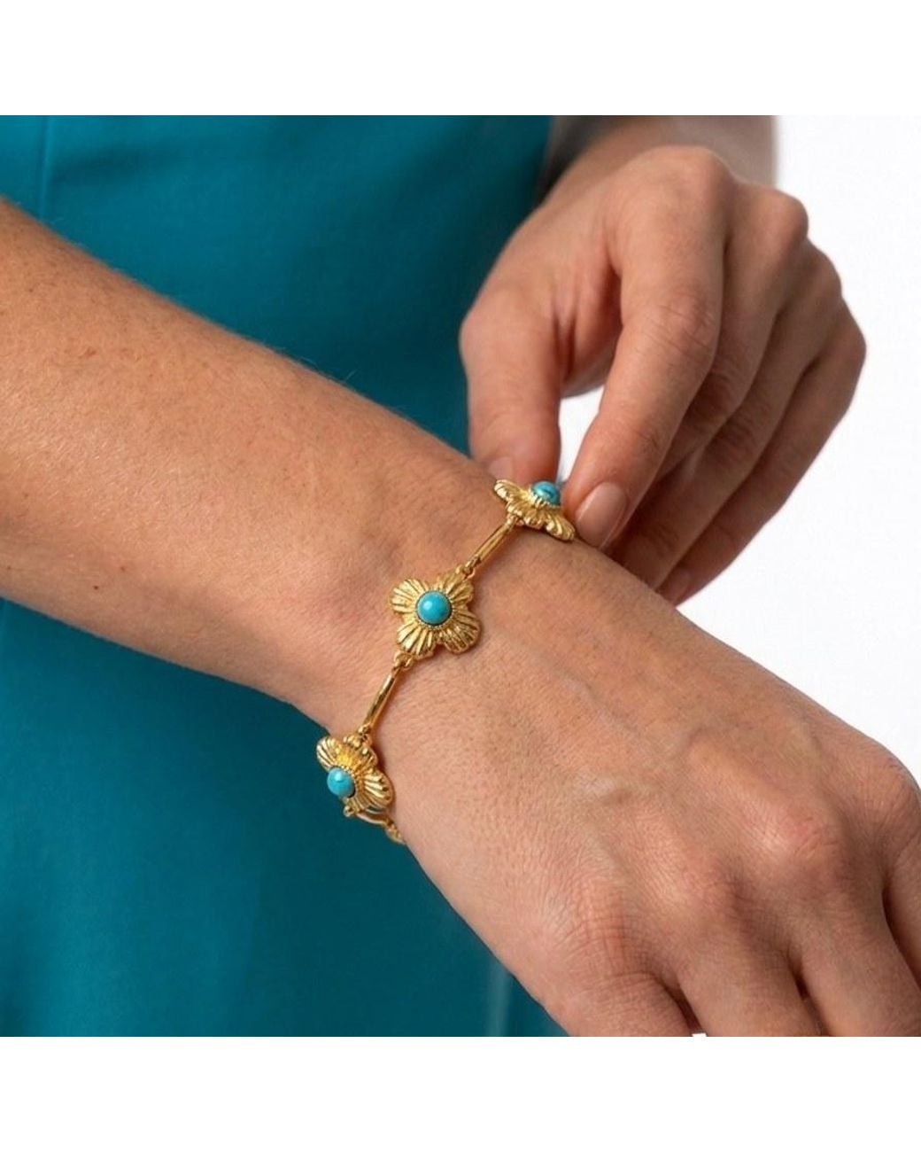 GEM BAZAAR Blue Fleur D'Amour Bracelet
