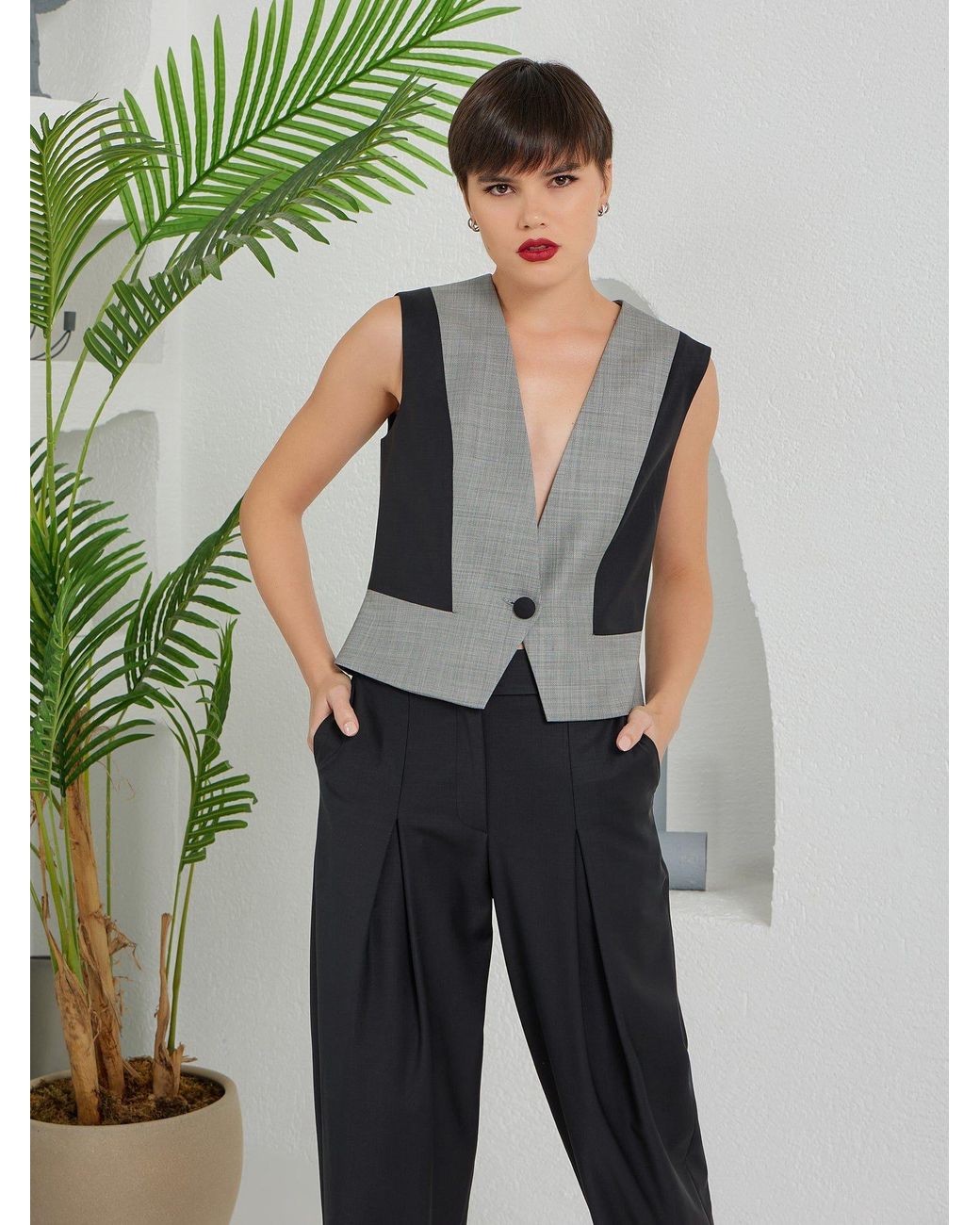 Lumina Eligma Black V Button Vest