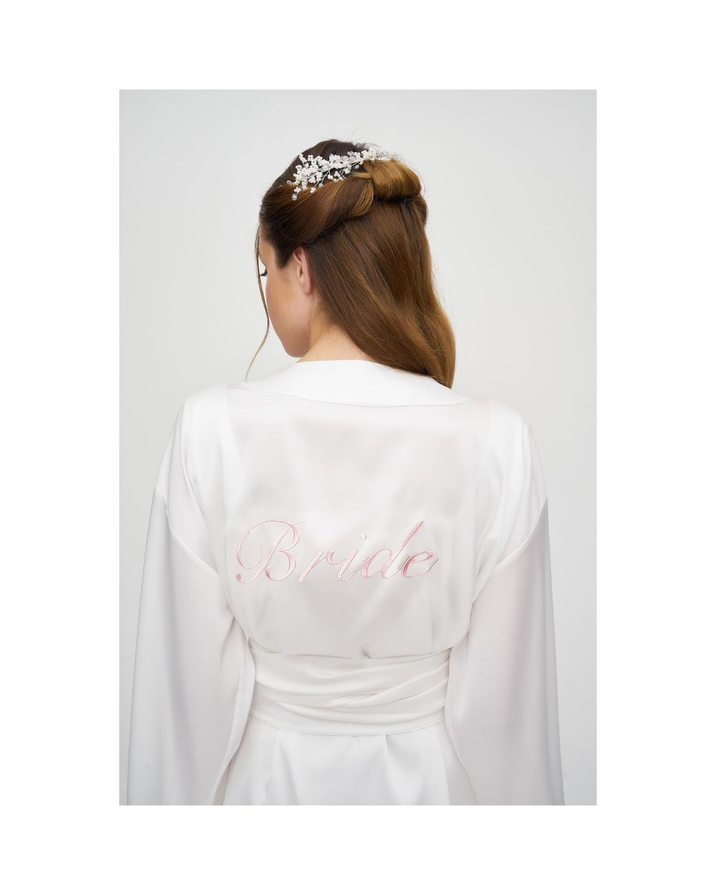 Avenue 8 White Lace Detailed Mini Robe With Custom Embroidery