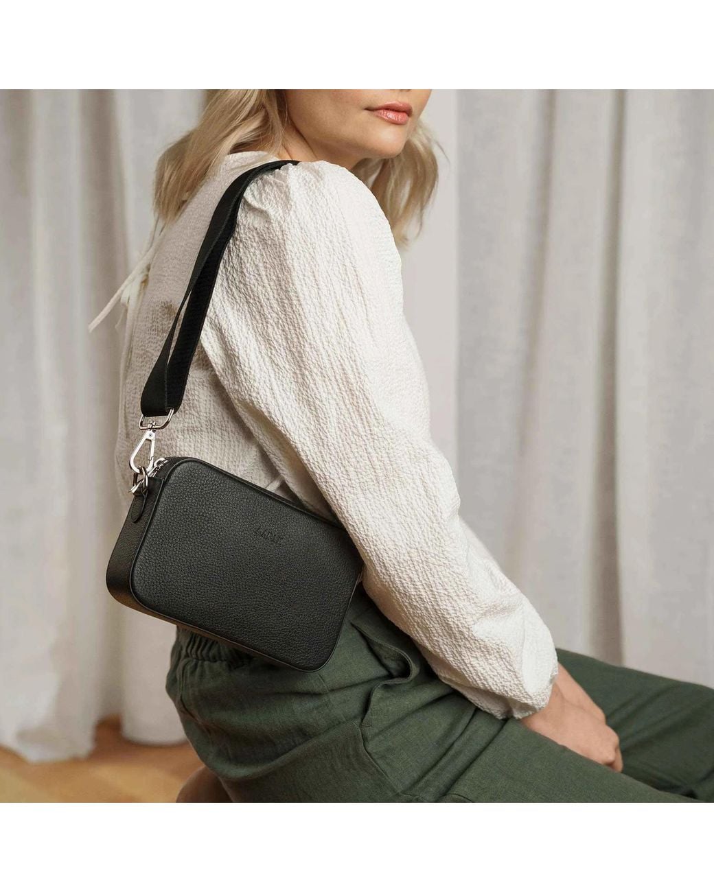 Aarni Black Crossbody Bag