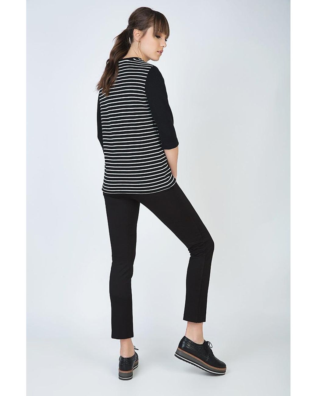 Conquista Black Striped Top With Three-Quarter Sleeves