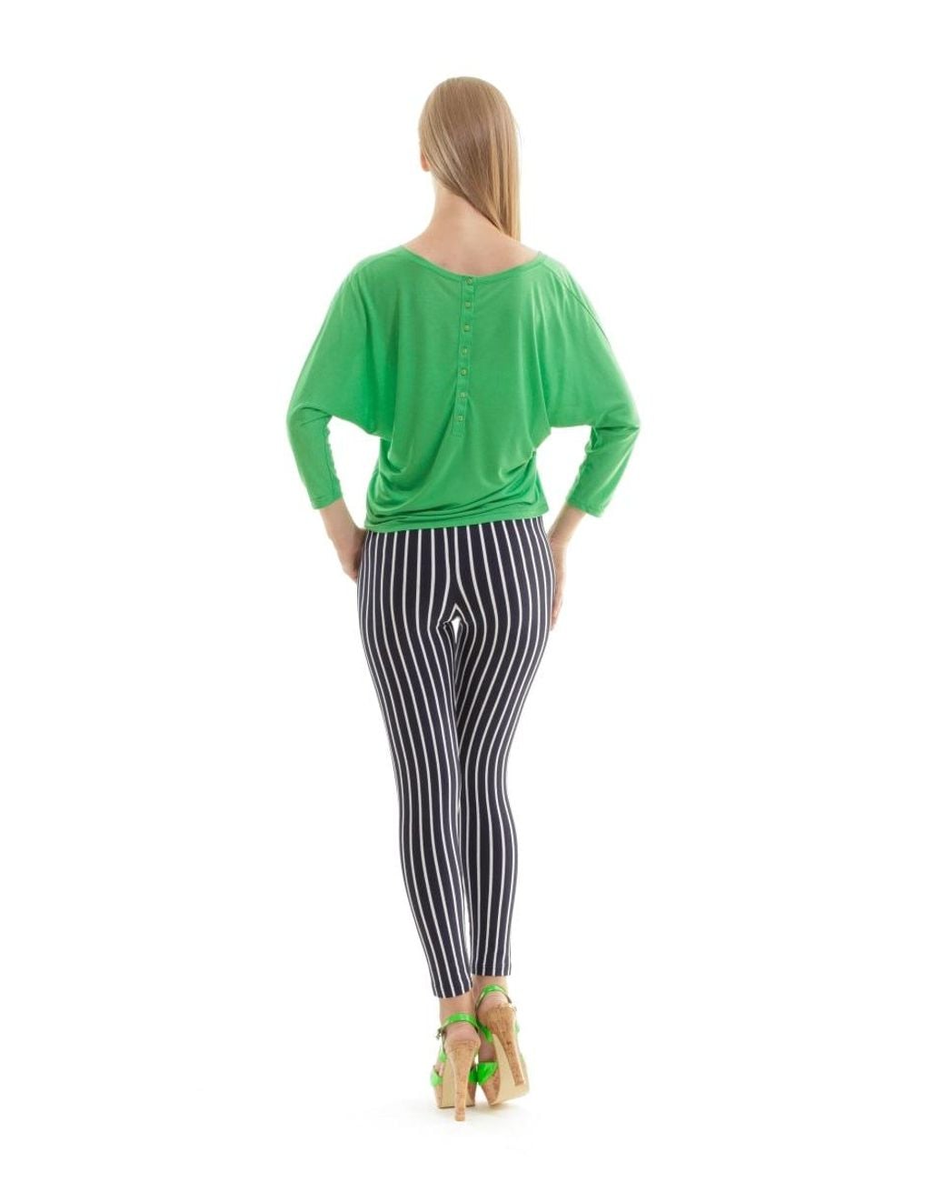 Conquista Green Back Button Long Sleeve Tee