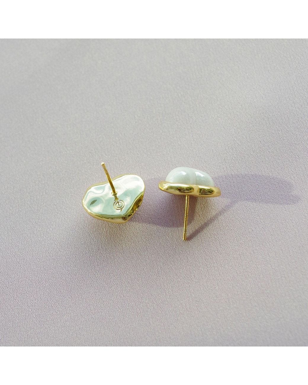 POPORCELAIN Multicolor Porcelain Pearly Heart Stud Earrings