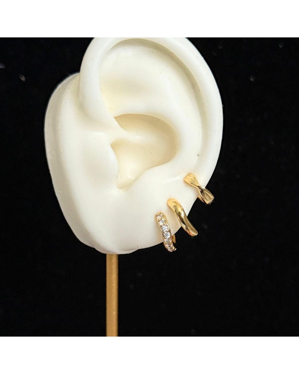 Nazzar Metallic Slim Wave Huggies Earrings