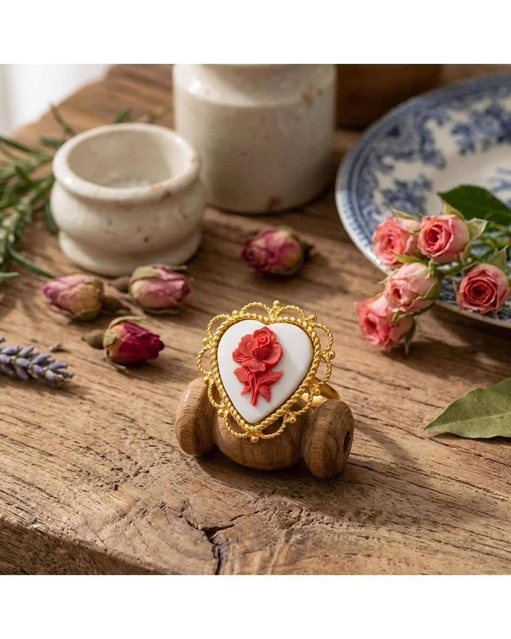 Vintouch Italy Red Blossom Heart Cameo Ring