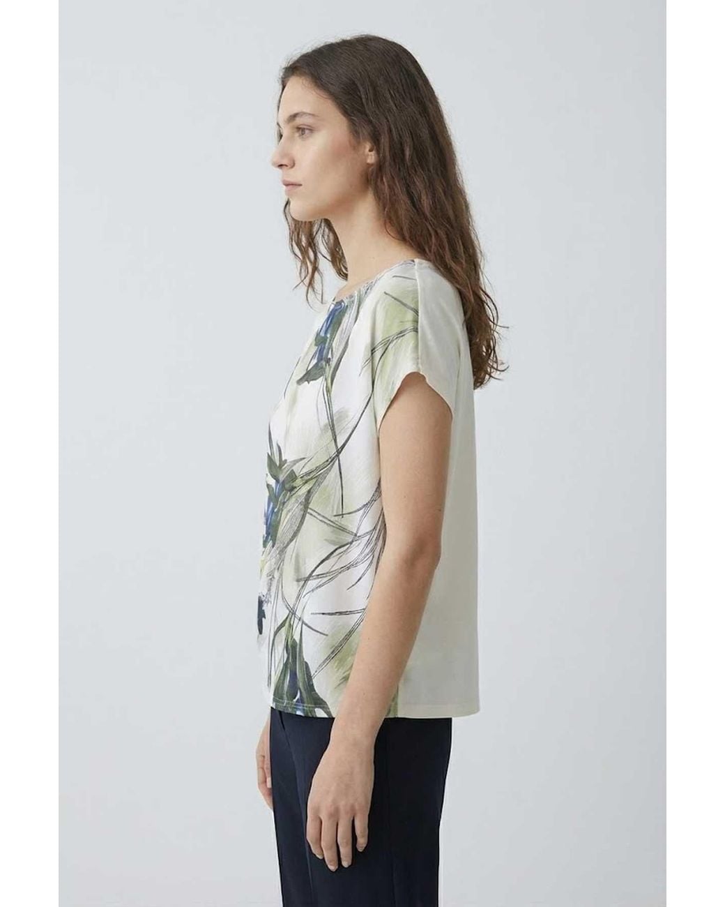 Conquista Gray Floral Print Short-Sleeve Top With Soft Draped Fit