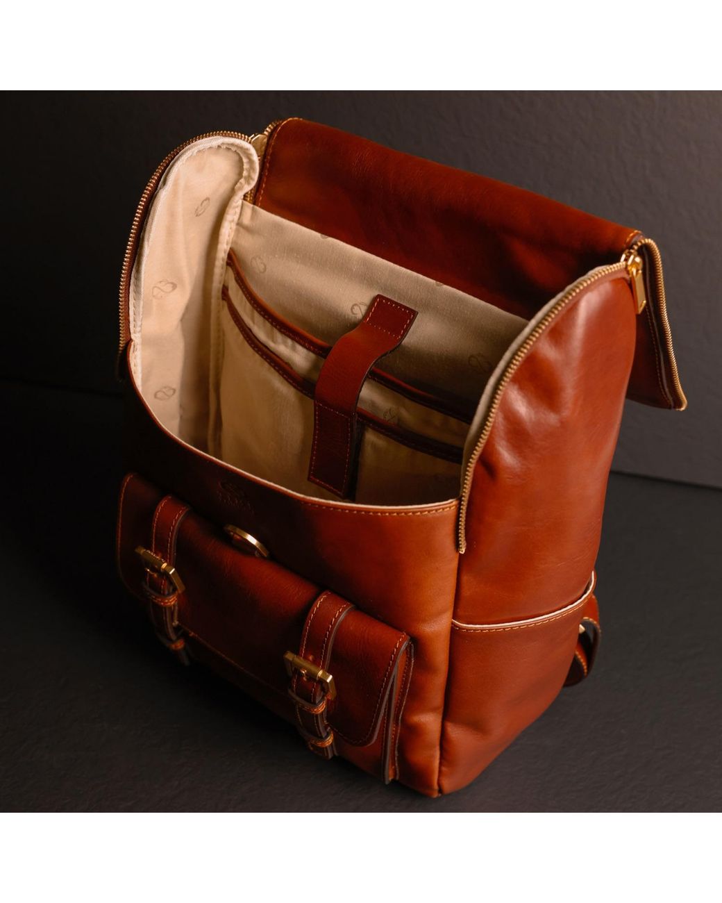 Time Resistance Brown Large Leather Backpack Cognac