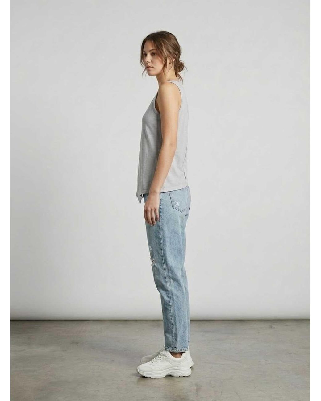 Conquista Gray Asymmetric Hem Sleeveless Jersey Top