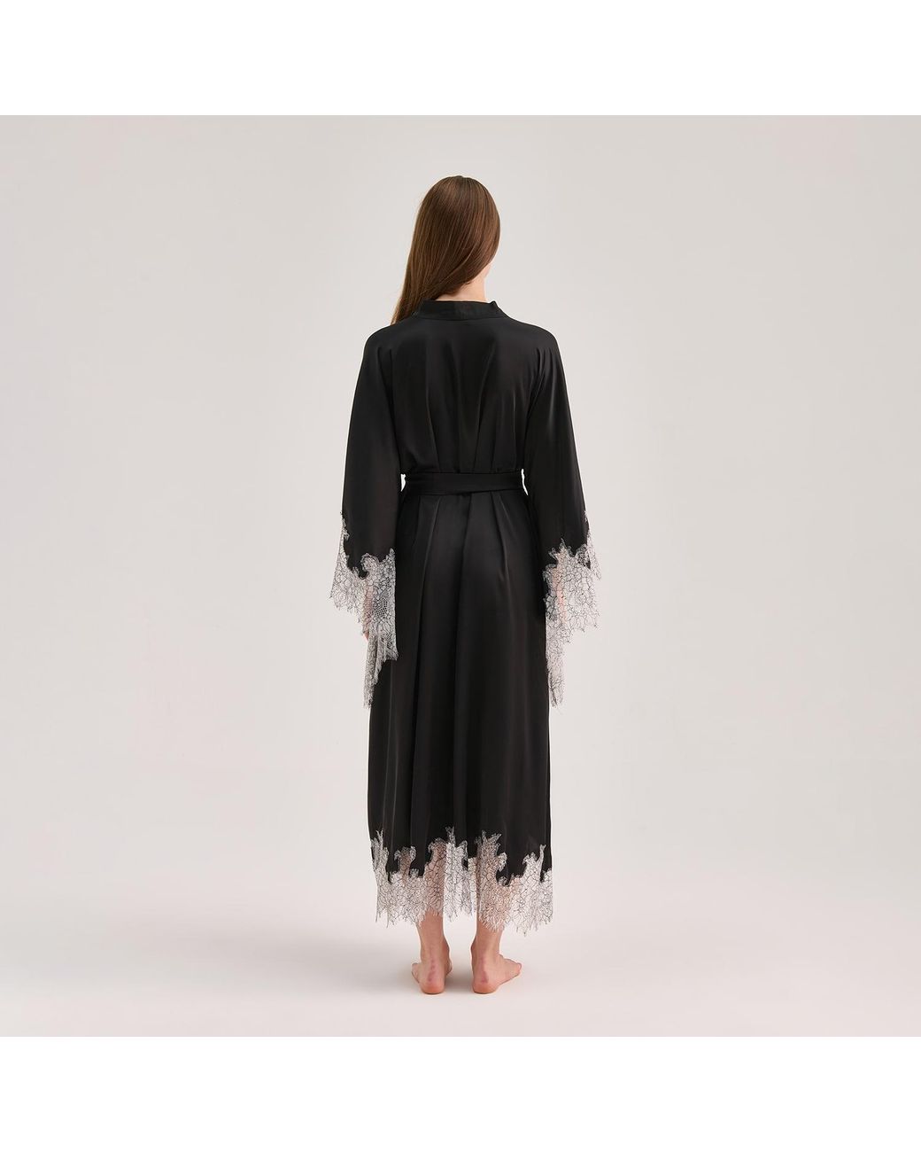Avenue 8 Black Lace Detailed Maxi Robe
