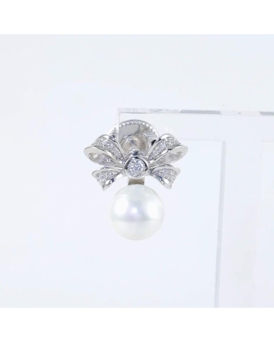 Santinni Metallic Viscountess Bow & Pearl Earrings With Crystals