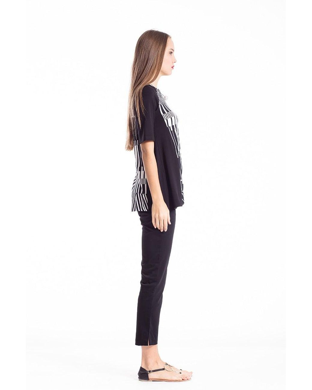 Conquista Black Print Top