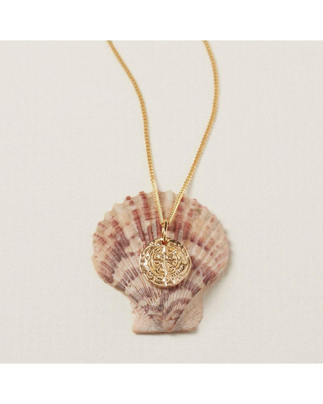 Muru Metallic Guiding Star Necklace