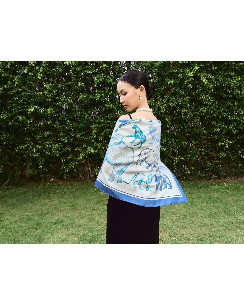 Silk and Bears Blue The Naturalist's Sketchbook Animal Print Silk Twill Scarf – Cornflower & Ivory